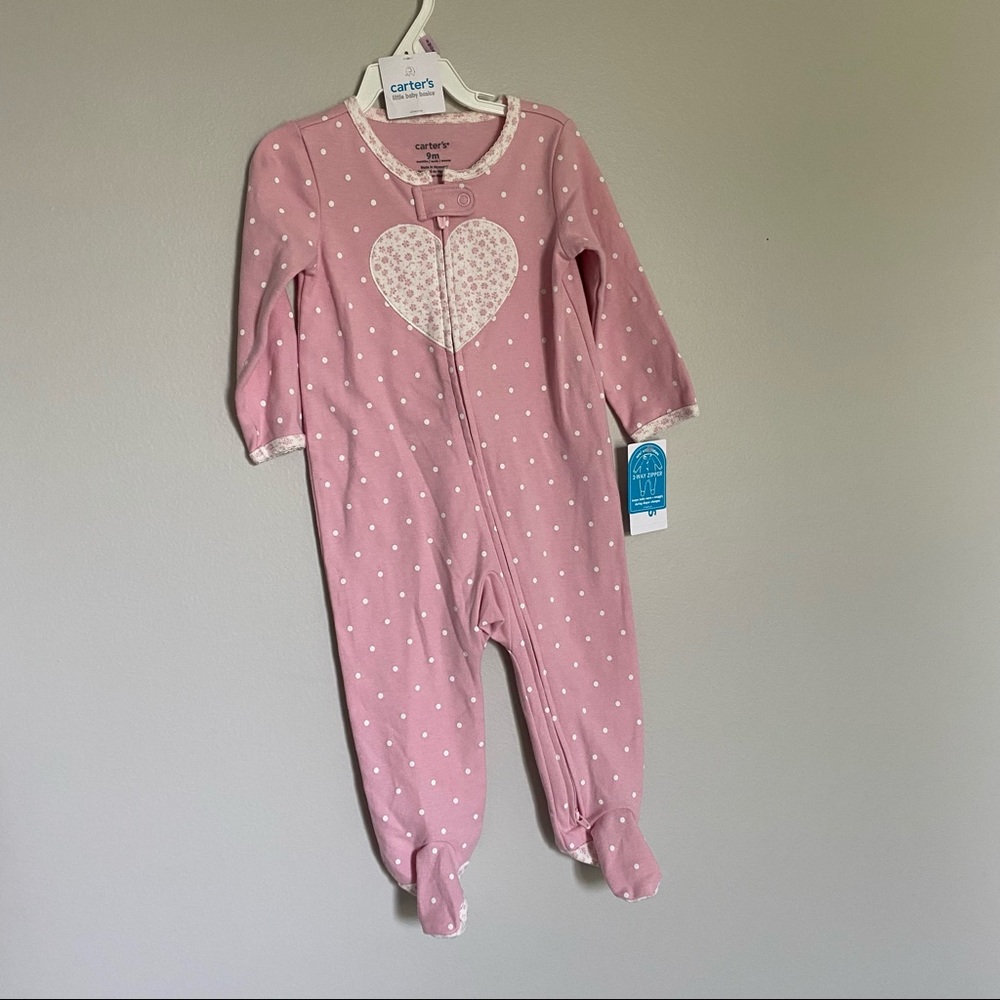 ⭐️5/$12⭐️ Carter’s 9m sleeper NWT